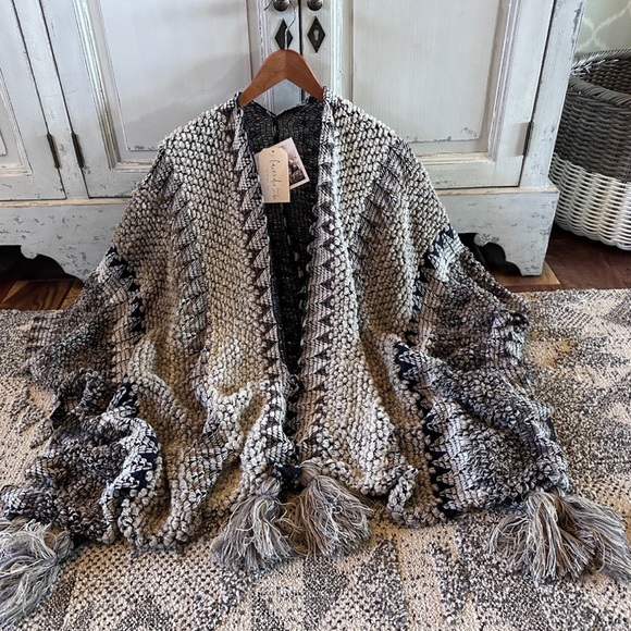 New Bohemian Loom Moroccan Knit Tasseled Handmade Poncho Cardigan Sweater - Picture 8 of 11